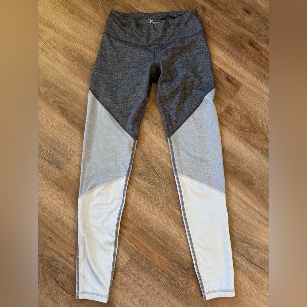 Old Navy Charcoal and Light Gray Leggings